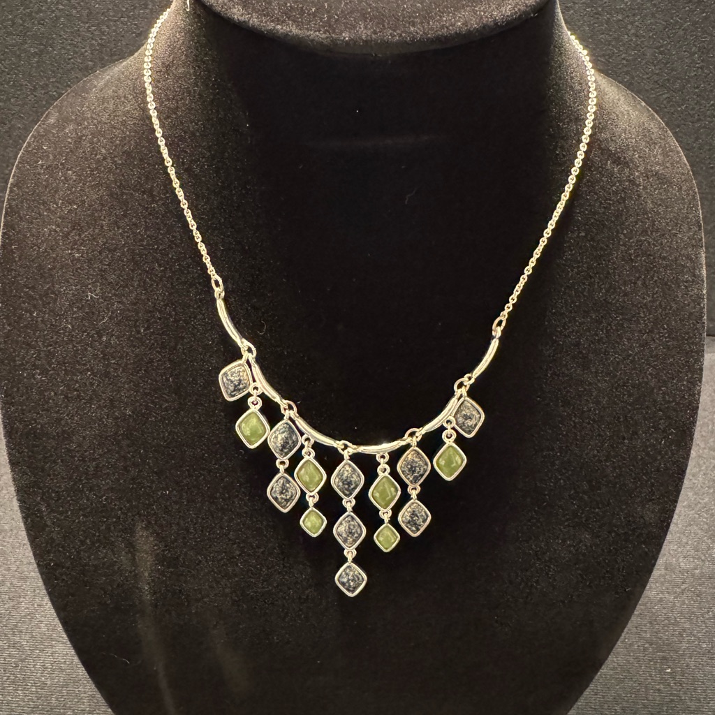 Liz And Co Necklace
